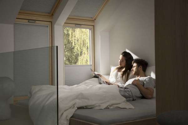 VELUX Fényzáró energiaroló - elektromos működtetésű (FMC)