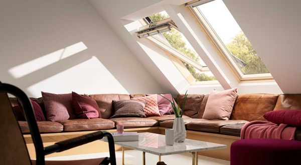 Velux GLL 106121 tetőtéri ablak (elektromos)