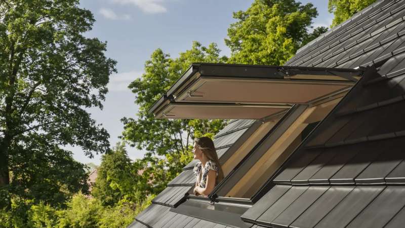 Térbeli szabadság: új generációs VELUX felnyíló tetőablakok